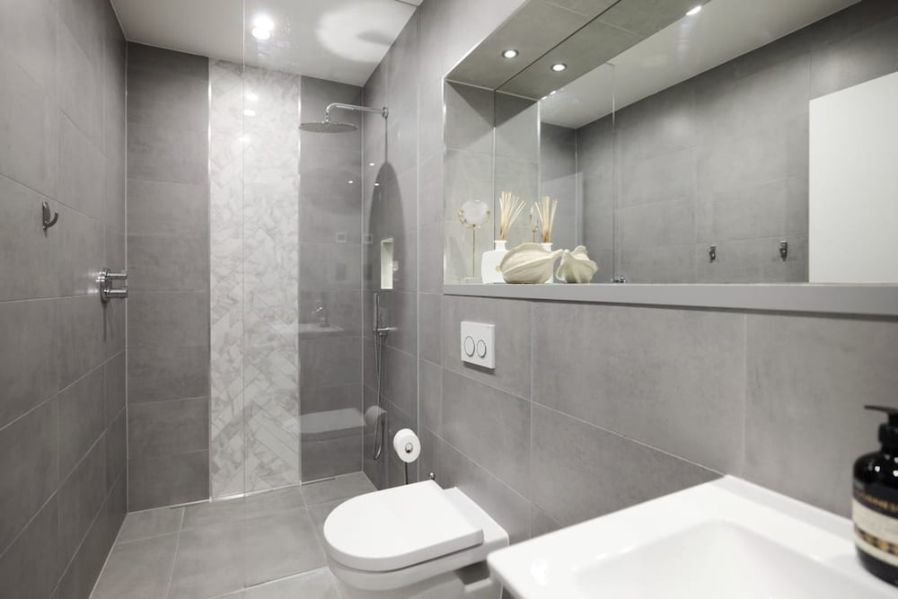 The Bayswater Retreat - Adorable 3bdr Flat With Balcony