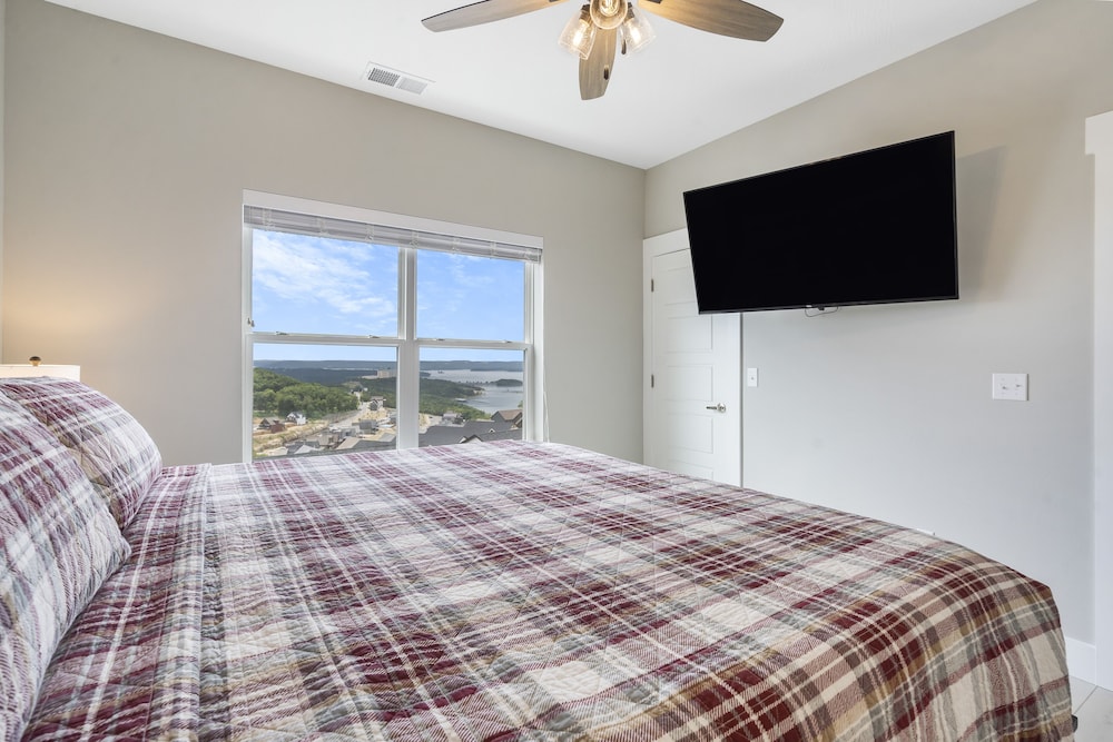 Hilltop Haven at Table Rock - Lake Views & Nearby Bransons Best Attractions view 4