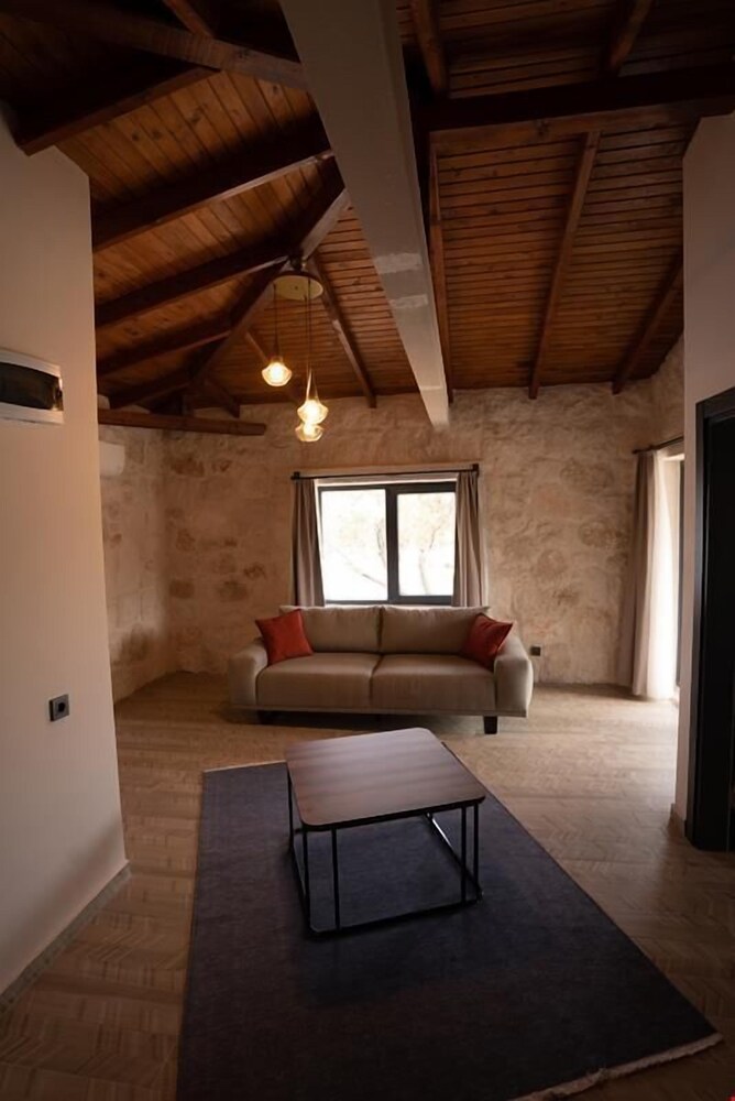 Terra Rossa Stone Houses Otel Kaş
