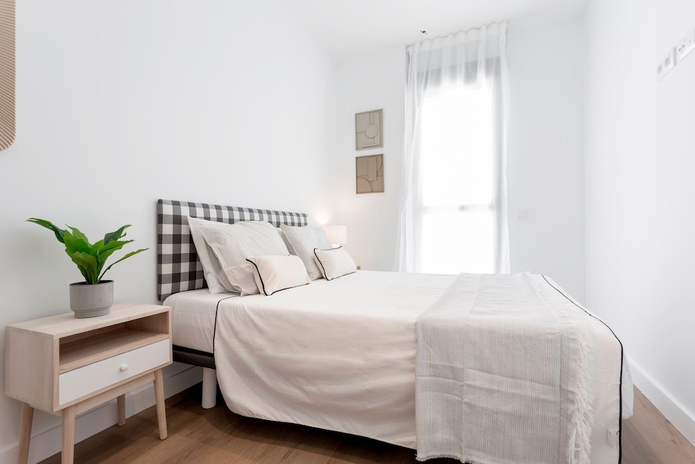 Bright 2BD Apartment in Madrid Zabaleta IV