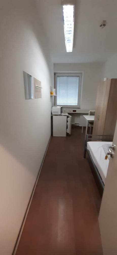 2-Rent Group Hostel Zimmer&Apartments GKP2