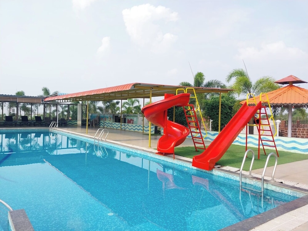 Mango Valley Resorts Ganpatipule