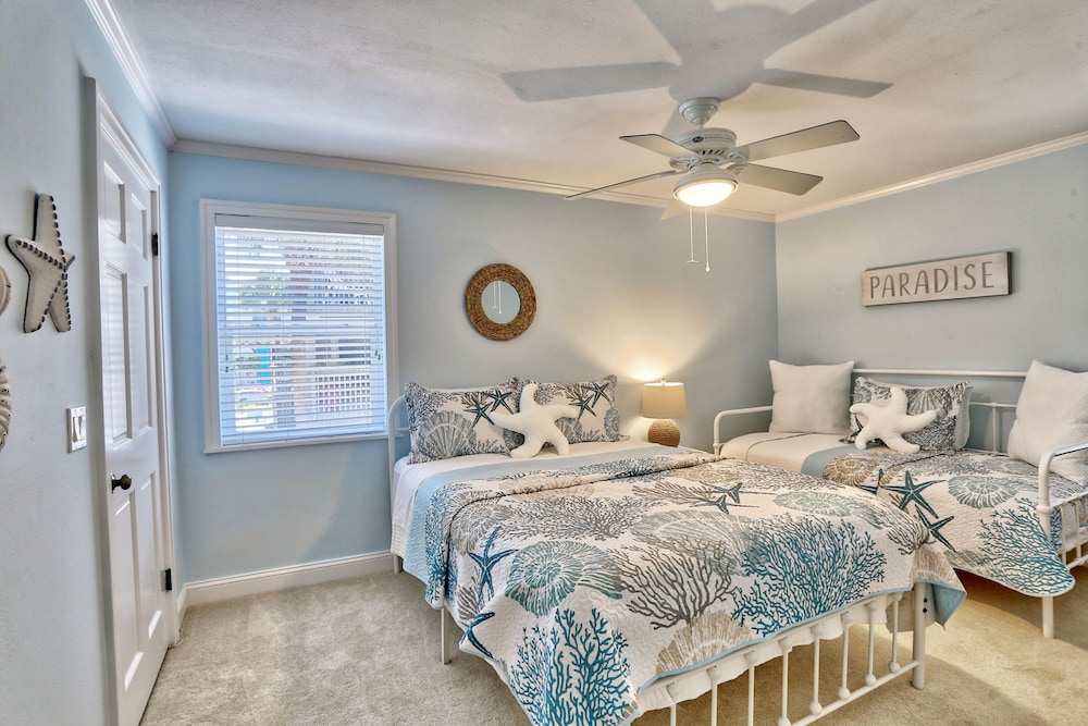 Pelican Pointe 4C