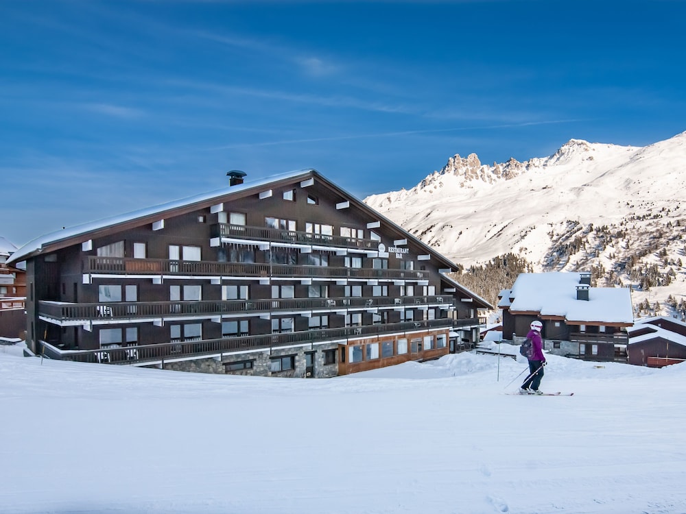 Les Allues Vacations - Hotel La Tarentaise - Property Image 1
