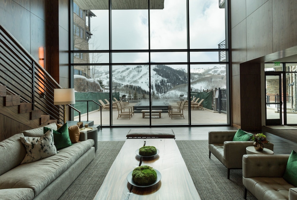 One Empire Pass Lodge at Deer Valley Resort - Four Bedroom Residence #401 4 Condo