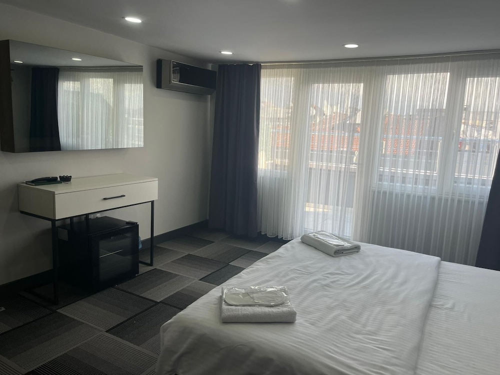 LİZBONİA OTEL