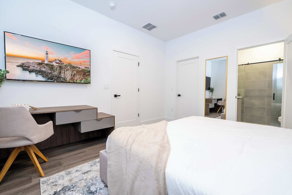 Charming Getaway Near Disney