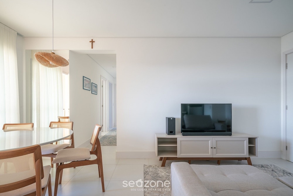 Sea View Apt w/ BBQ 70m - Vhb1104