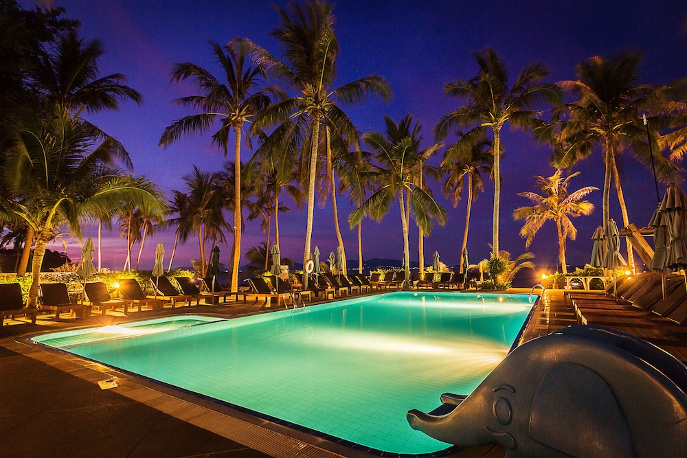 Coco Palm Beach Resort