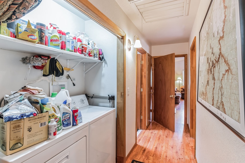 Secluded Mountain Cabin With Forest Views 3 Bedroom Cabin by RedAwning