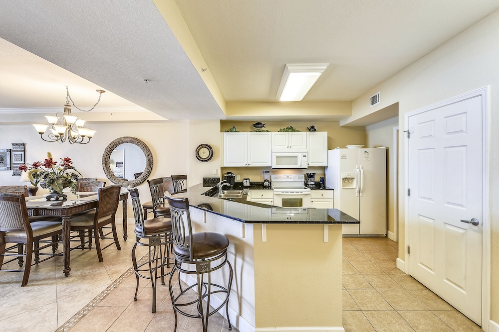 Tidewater by Book That Condo