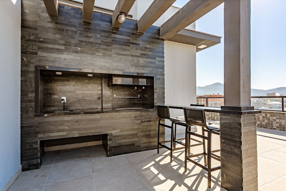 New Studio Well Located 750m From the Beach Sti209