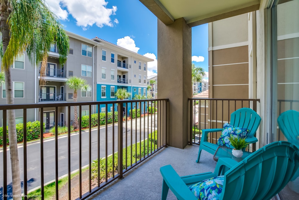 Gorgeous Vista Cay Condo, Next to Resort Clubhouse