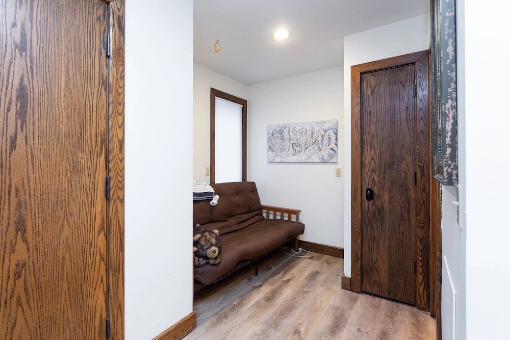Pinnacle at Deer Valley Resort - Four Bedroom Condo with Hot Tub #1263 4 Condo