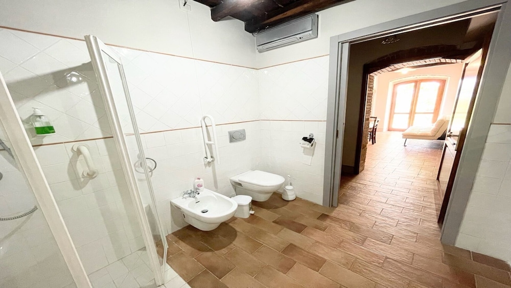 Open Pool Villa in Italy - Spoleto Umbria - Property Image 44