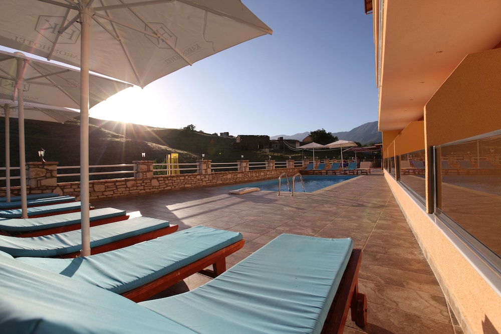 Karos Hotel Llaman