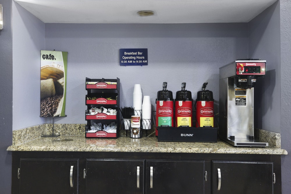 Meridian Vacations - Microtel Inn  Suites by Wyndham Meridian - Property Image 11