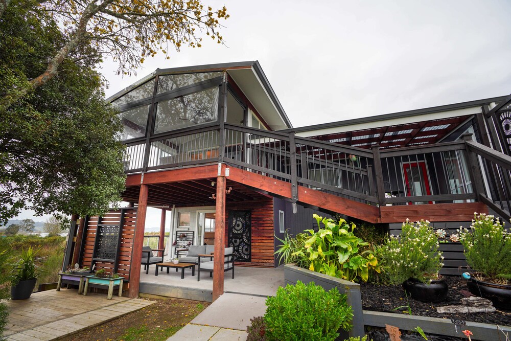 Kiwi Retreat By Aotearoa Escapes