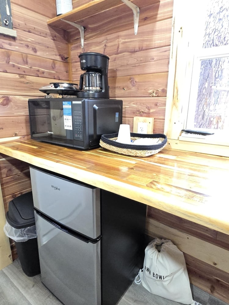 #4 - Amish Log Camping Cabin Walk To The Water Cabin