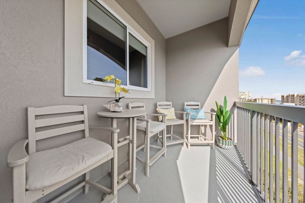Alerio by Southern Vacation Rentals
