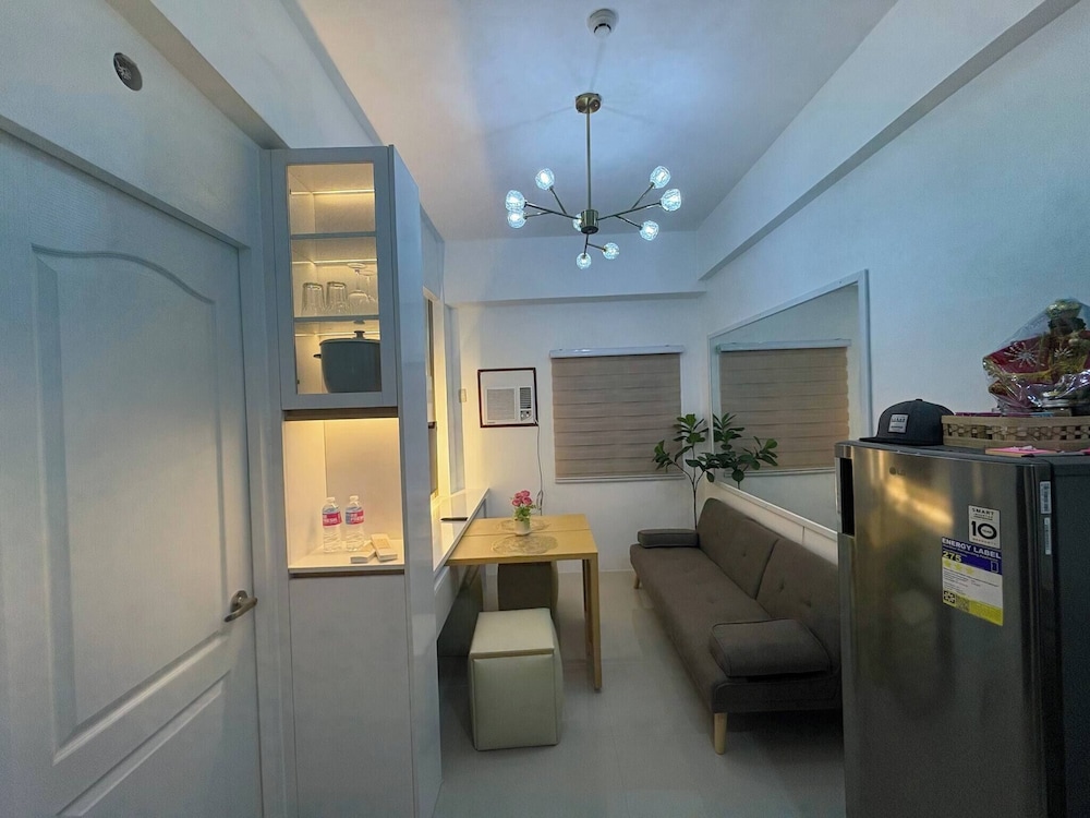 Near Mactan International Airport Condo With Private Entrance and Shared Pool