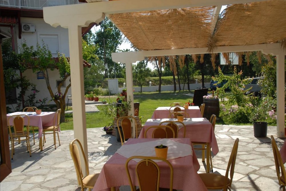 Xanthos Rooms