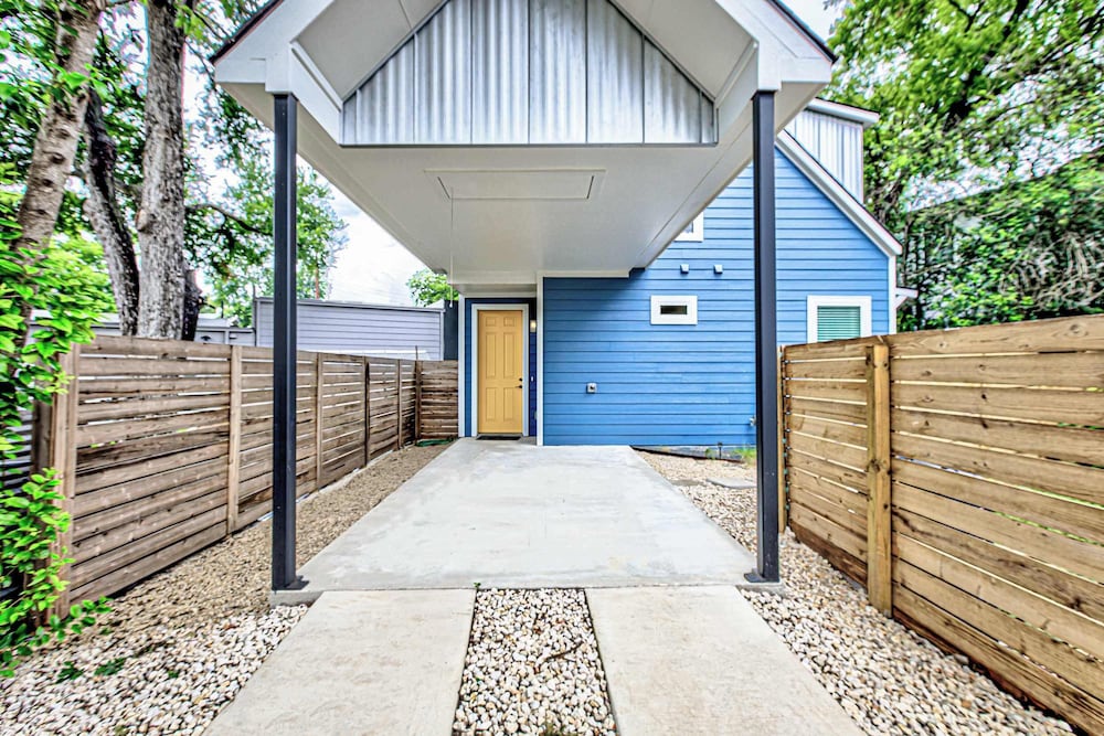 Pet Friendly Quiet Neighborhood Near S. Lamar - Image 1