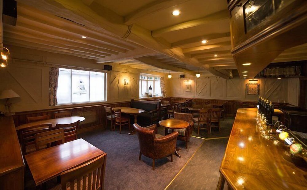 The Bluebell Inn and Lodge