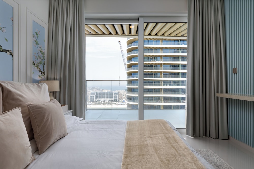 Maison Privee - Waterfront Living w/ Unparalleled Sea and Palm Vws