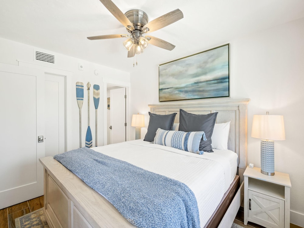 Seaside 3 by Distinctive Beach Rentals