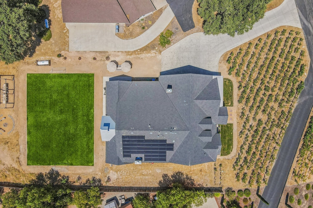Cooperage by Avantstay Vineyard, Views, Soccer view 4