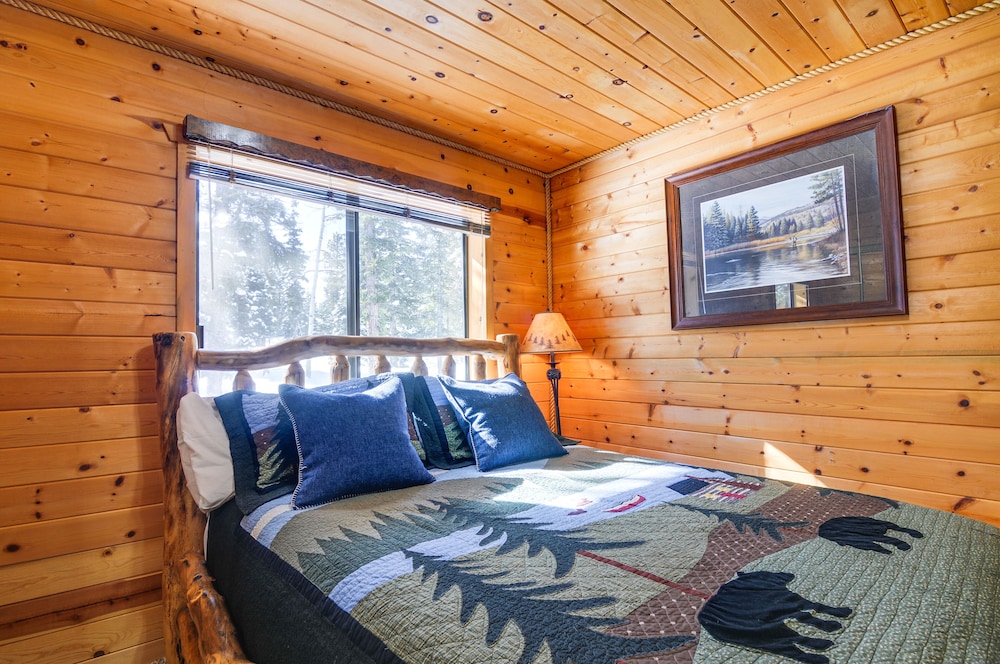 Duck Creek Village Cozy Cabin Near Fishing & ATV view 4