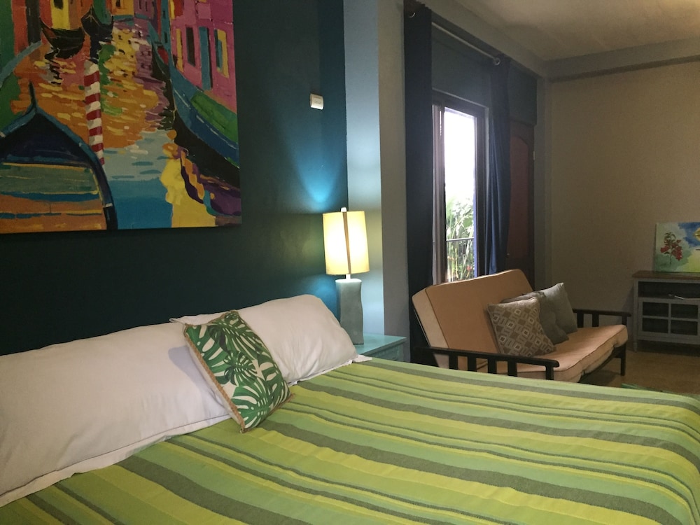 BlueBay Bugenvil Lake Lodge
