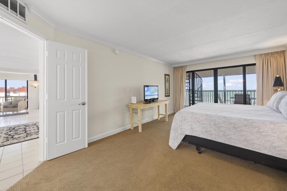 Pointe Santo A44 3 Bedroom Condo