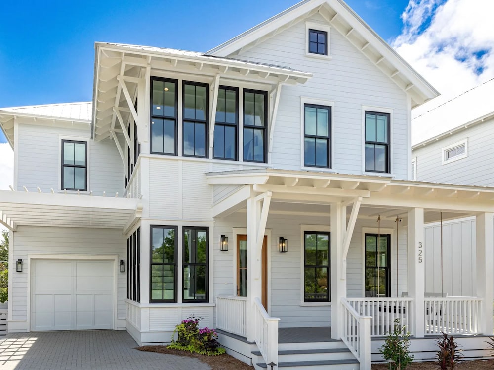 Honeybee by Southern Vacation Rentals