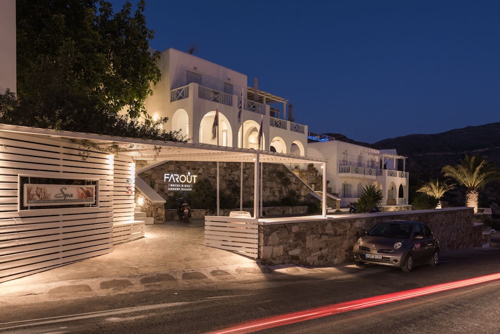 Far Out Hotel & Spa