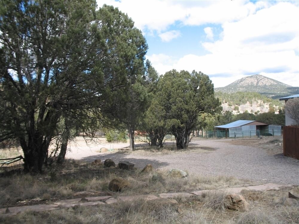 Bear Mountain Lodge
