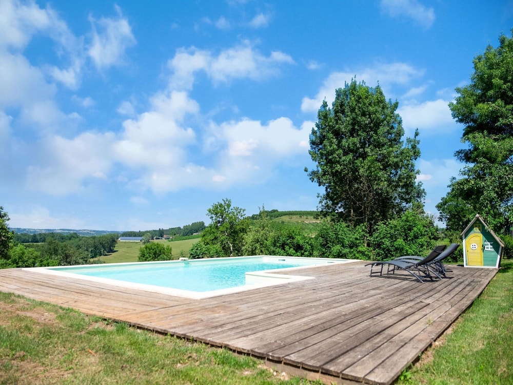 Holiday Home With Pool in Coubjours