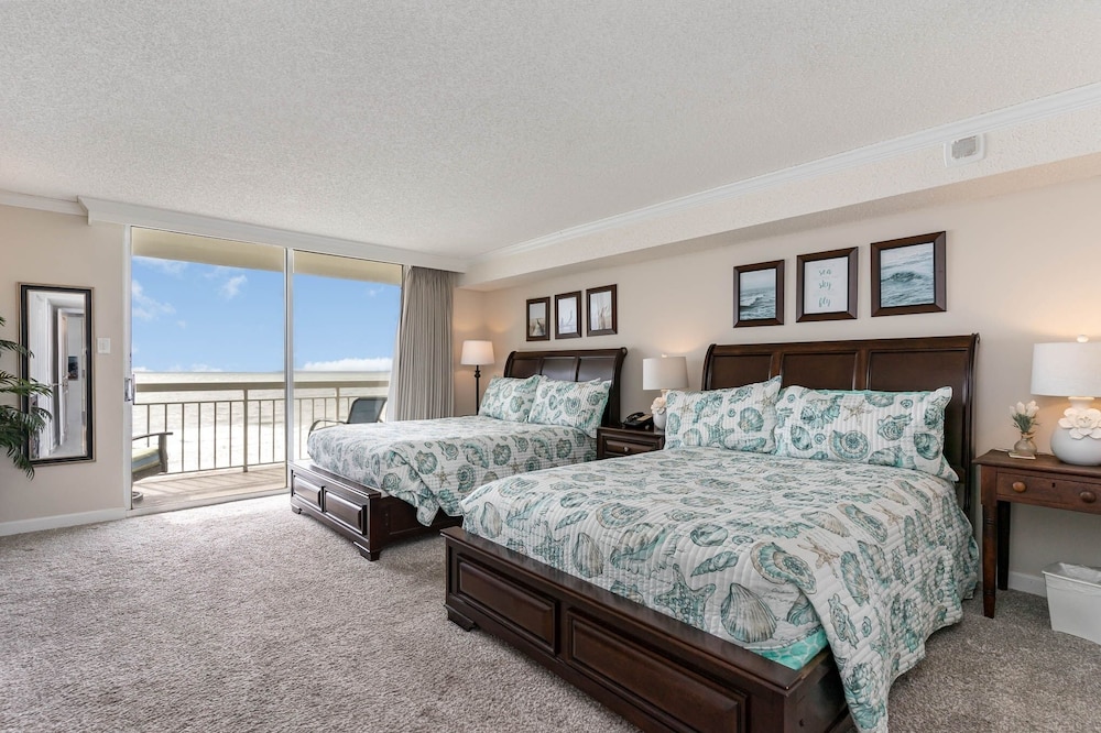 Gorgeously remodeled 2 bedroom ocean front unit - 509 South Hampton 2 Condo view 2