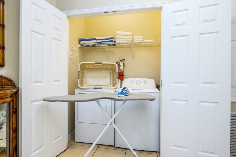 Beautiful Condo Vista Cay, Near Parks! - 3006