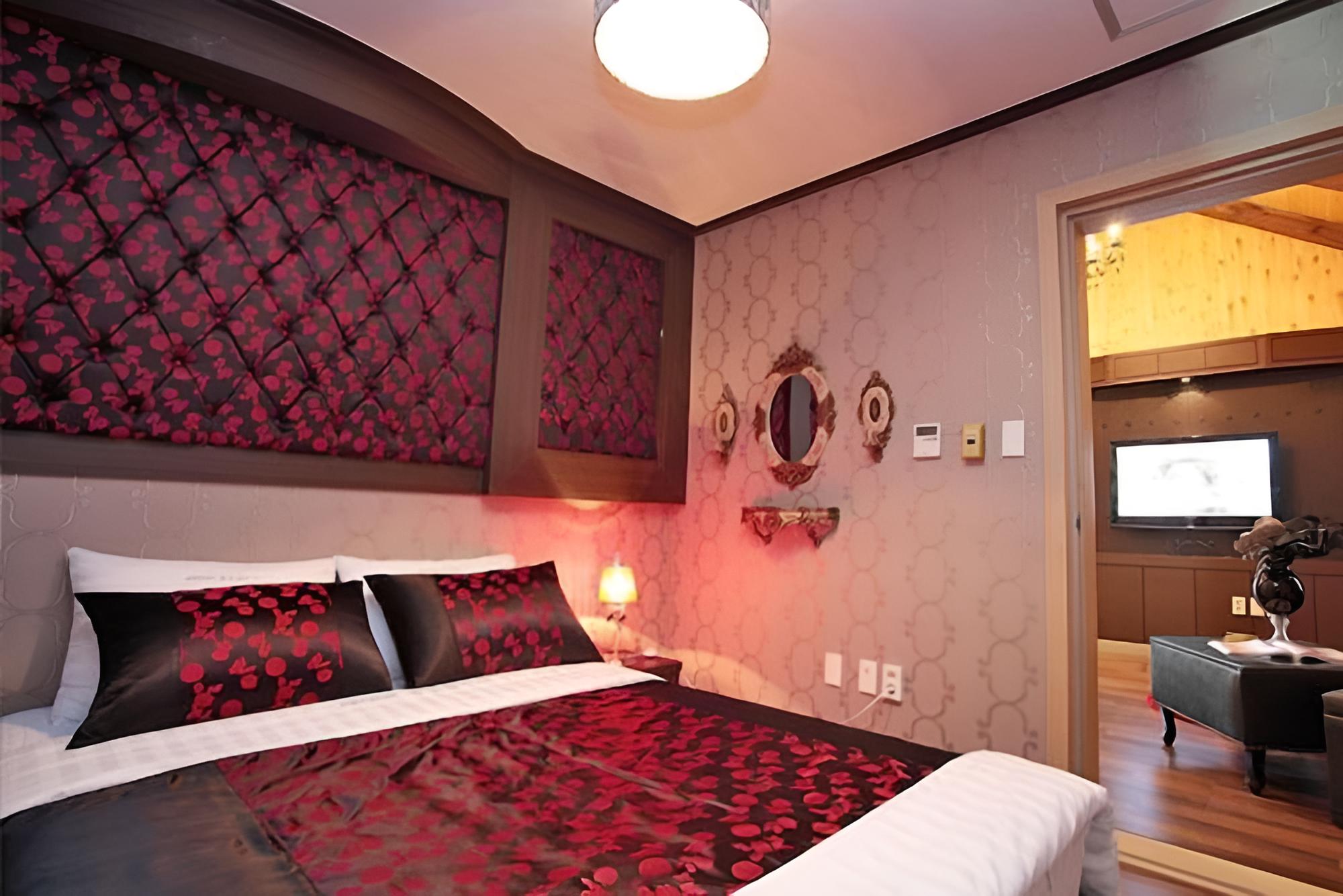 Taean Golden Wave Pension