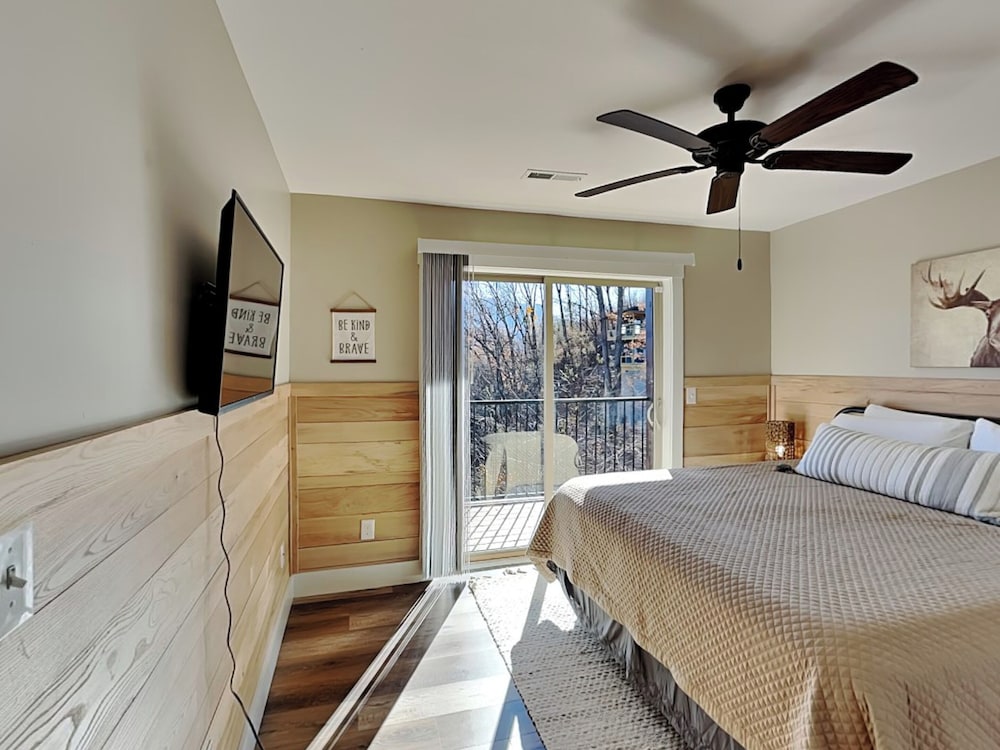 The Squirrel's Nest by Jackson Mountain Rentals
