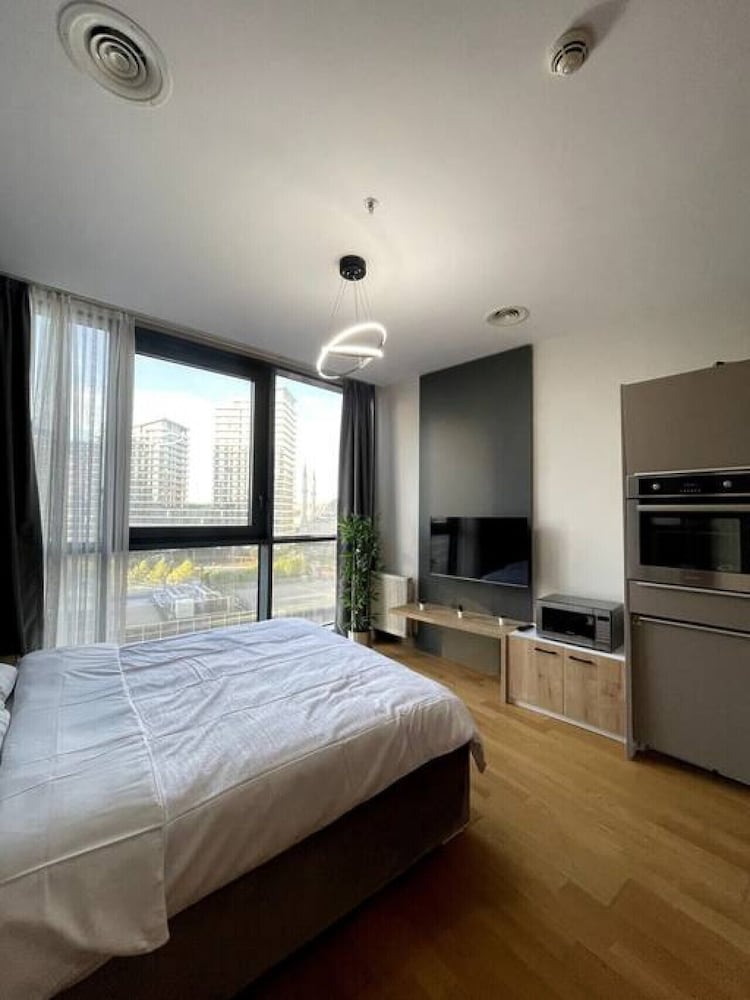 Modern Studio Near Mall of Istanbul