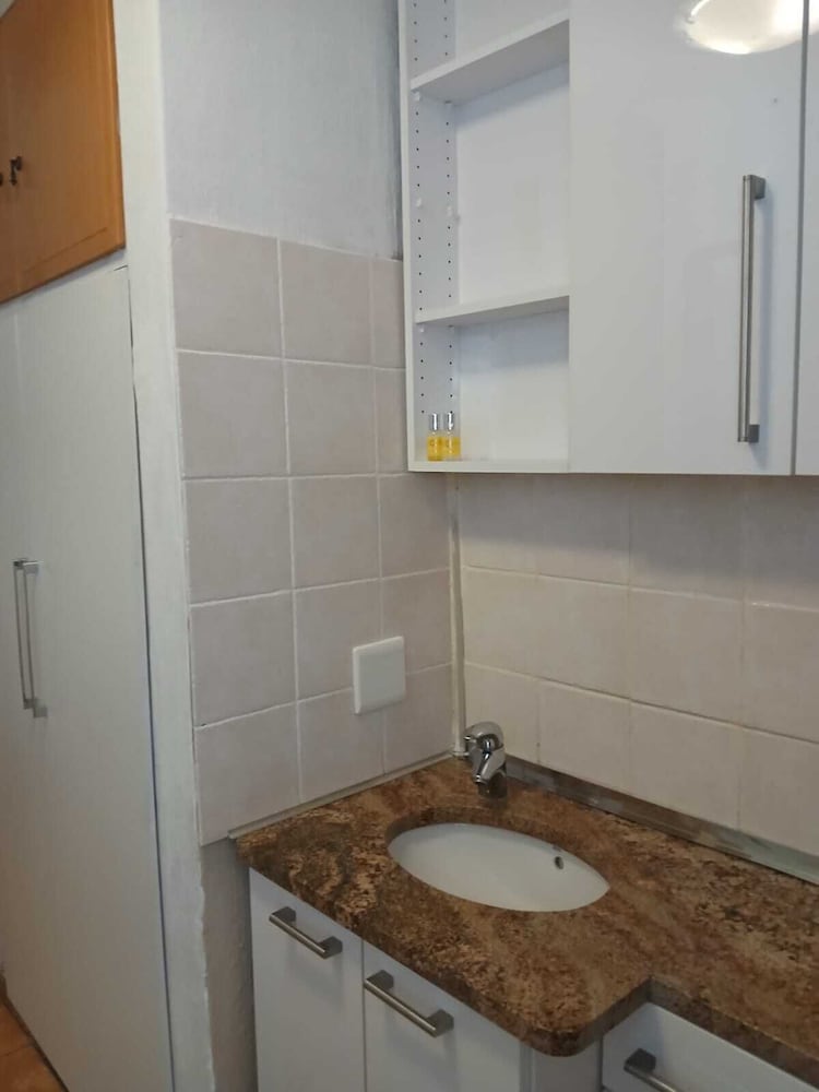 Oaktree Guest House