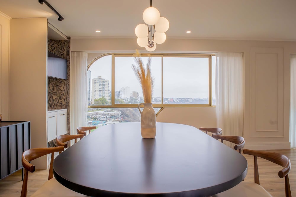 w Radiant 3BR With Great Deco in Miraflores