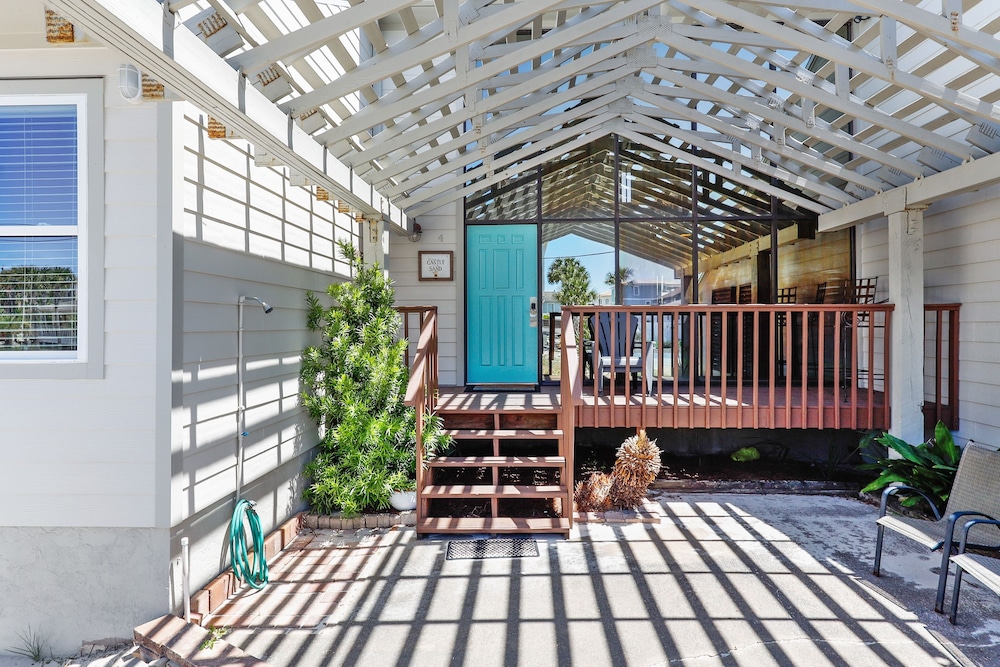 The Other Castle 5 Bedroom Home by RedAwning