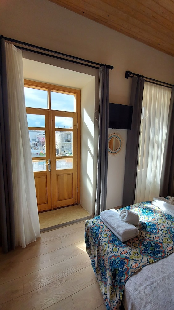 Pürhayal Çeşme