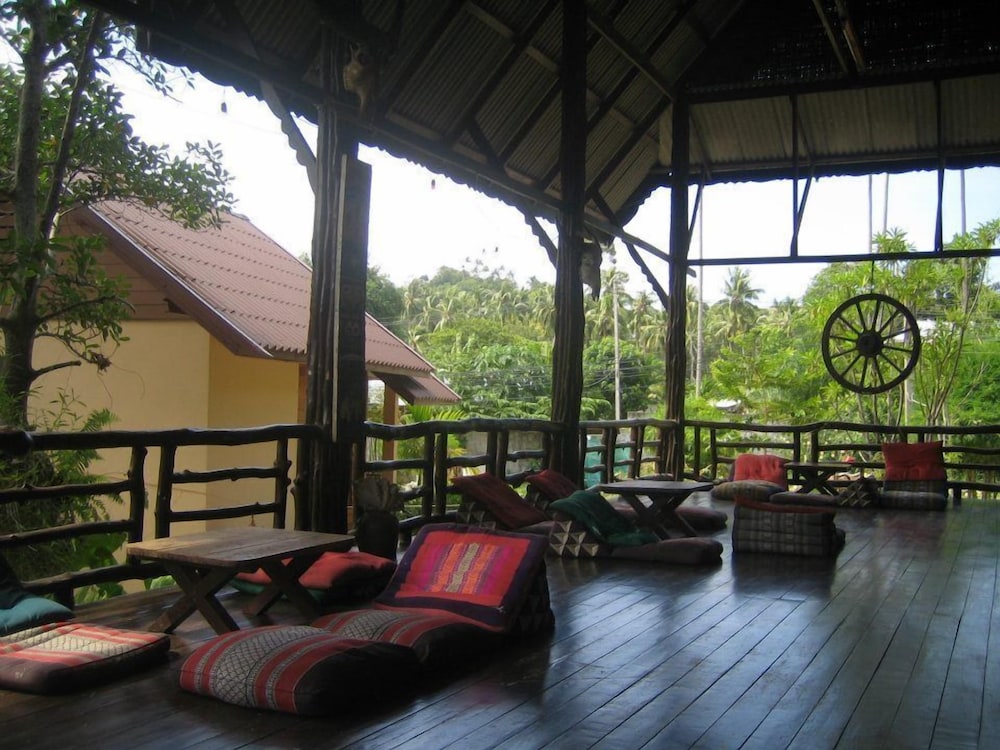 Haad Yao Sunset Bungalow