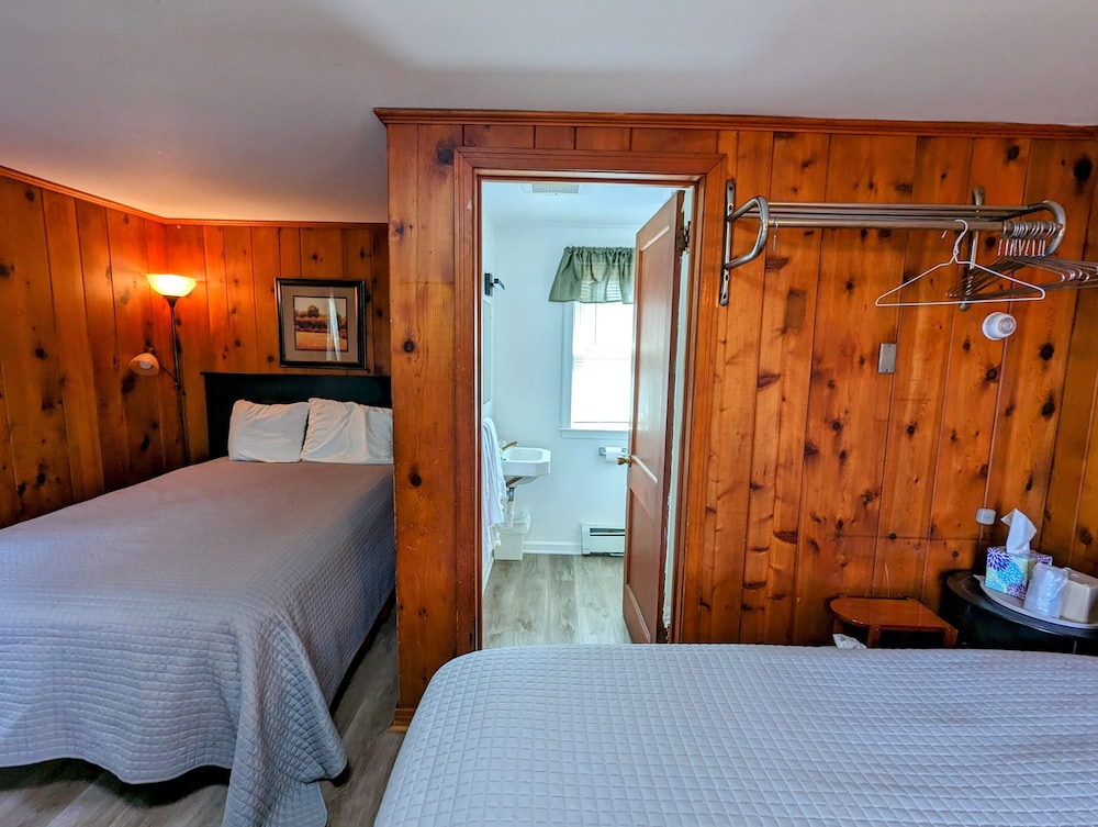 Riverside Motel