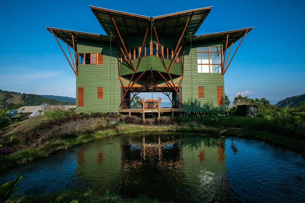 Hotel El Nido del Cóndor Ecolodge - Image 1